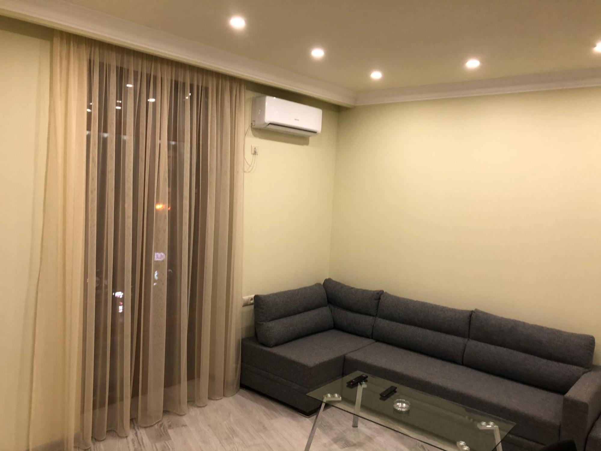 Квартира Около Станции Метро С Балконами Yerevan Exterior photo